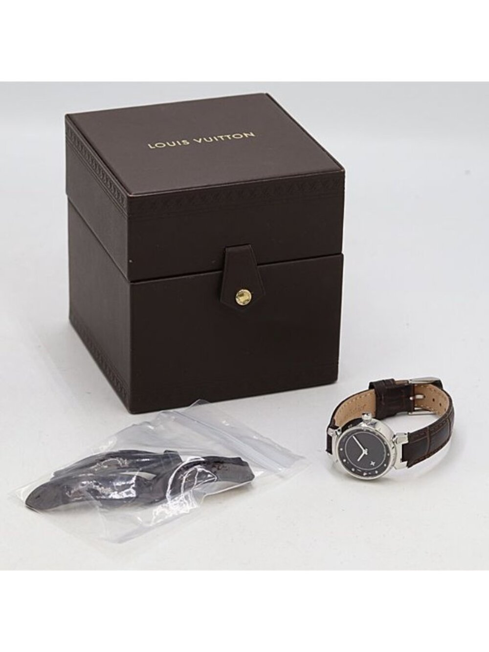 Louis Vuitton Box with Tambour Disc Diamon Quartz Black Dial Watch - Picture 5 of 5